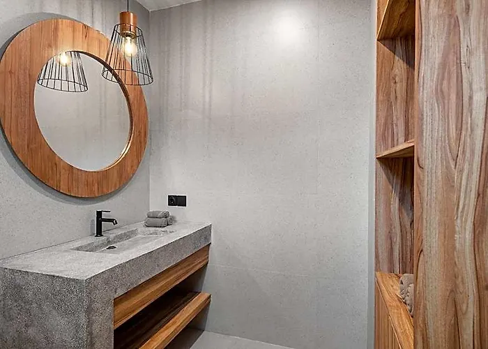 Berawa Townhouse By Betterplace Residence *